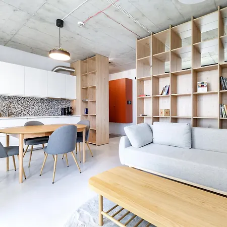 Lakeside Apartament *